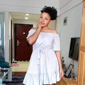 Meet your Posher, Valicia wozine